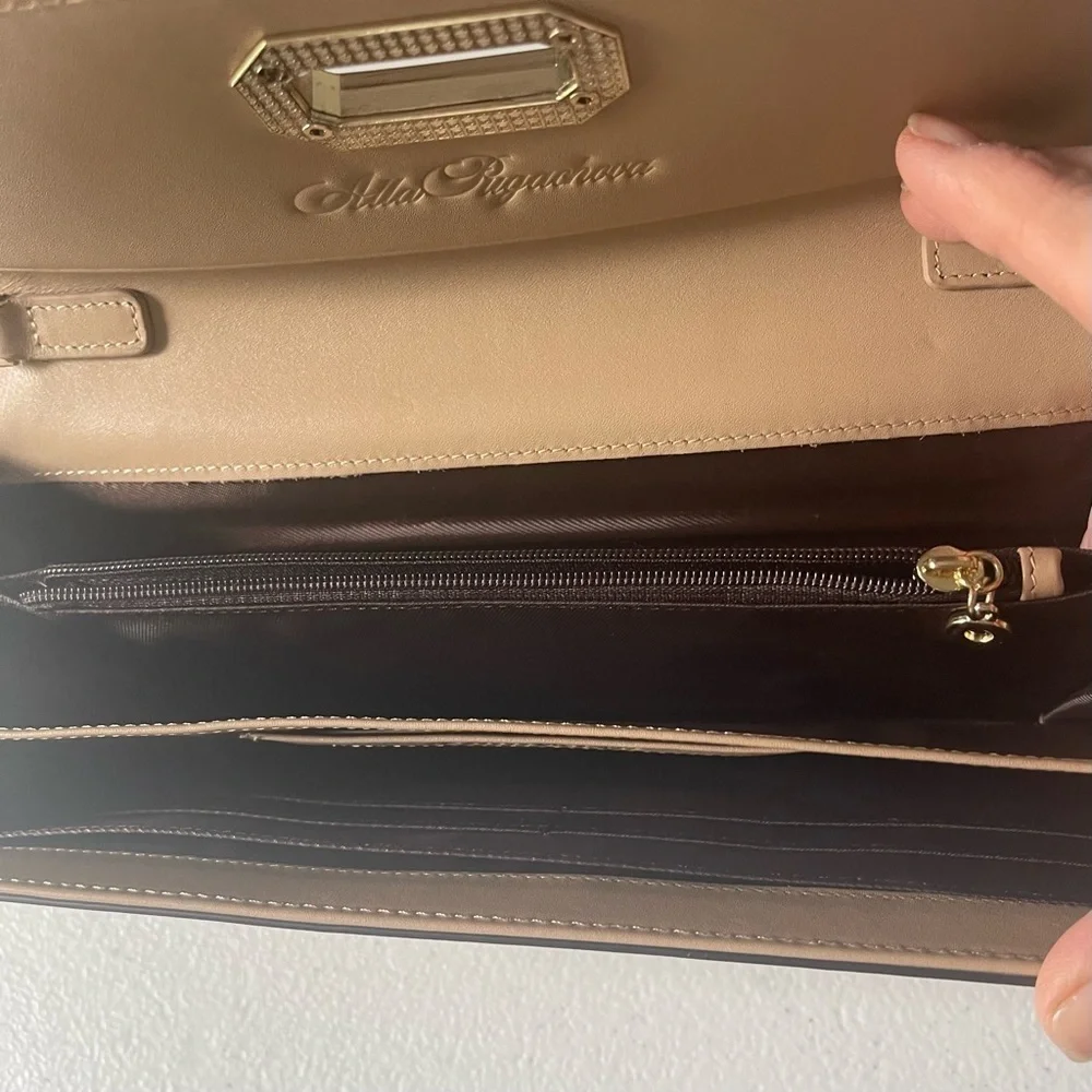 Atla Rigachava Clutch Wallet